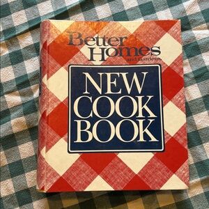 Better Homes And Gardens Red and White Checked New Cook Book